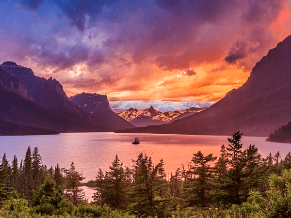 Beautiful sunset at St. Mary Lake in Glacier national park
